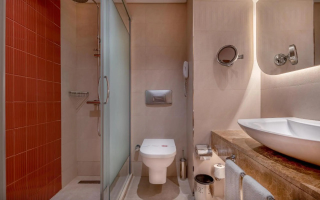 Trendy Palm Beach (Adults Only, 16+)