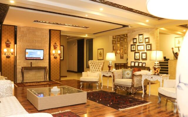 Shelton's Rezidor Swat