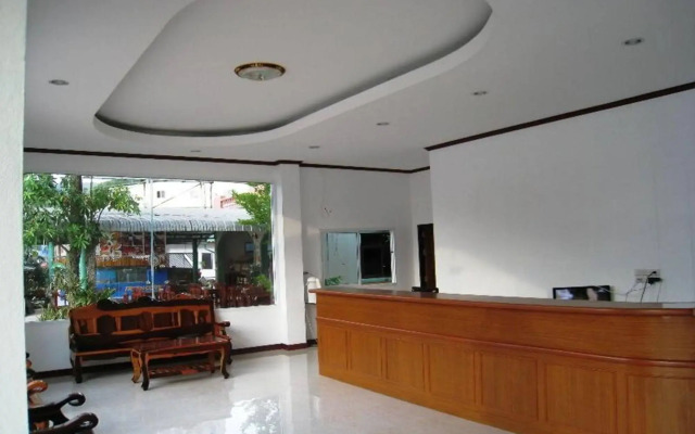 OYO 918 Kachapol Hotel