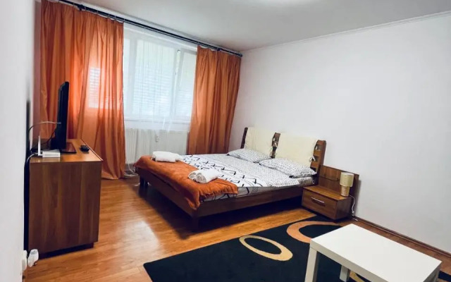 Orange studio