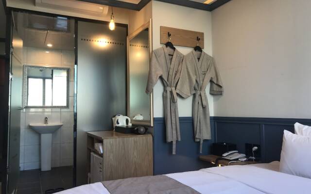 Carino Hotel