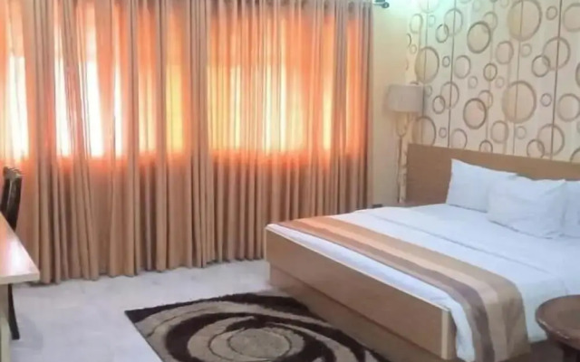 Fawzy Hotel