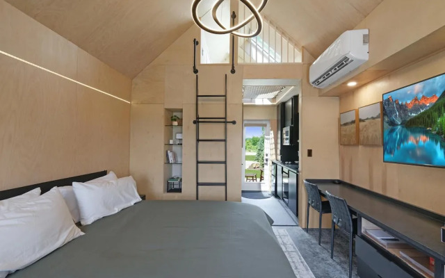 Bunkies-the Commissioner