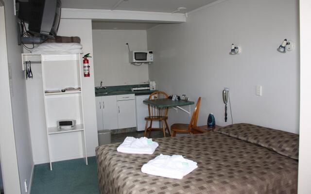 Aquarius Motel