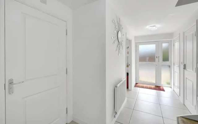3 Bedroom and 2 Bath House with Balcony