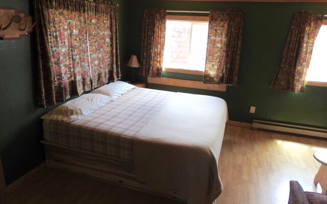 Foothills Lodge and Cabins