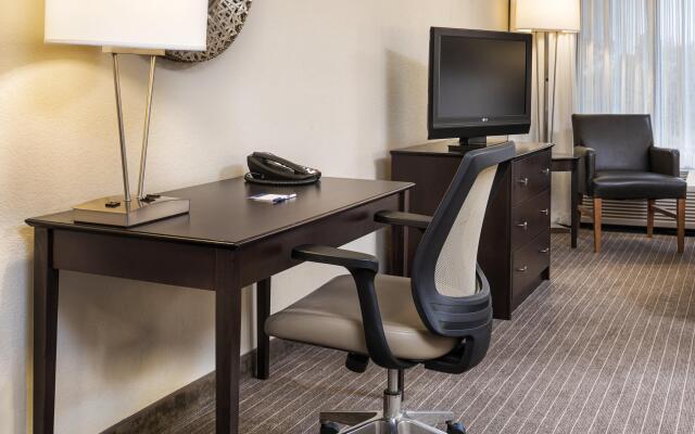 Holiday Inn Express Hotel & Suites Minneapolis-Minnetonka by IHG