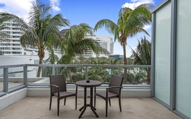 Junior Suite 2 At Sorrento Residences- Miami Beach 1 Bedroom Home by RedAwning