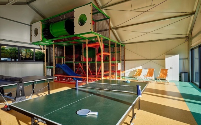 Apartment With a Pool, Attractions for Children