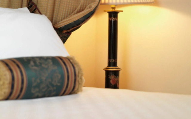 The Royal Angus Hotel
