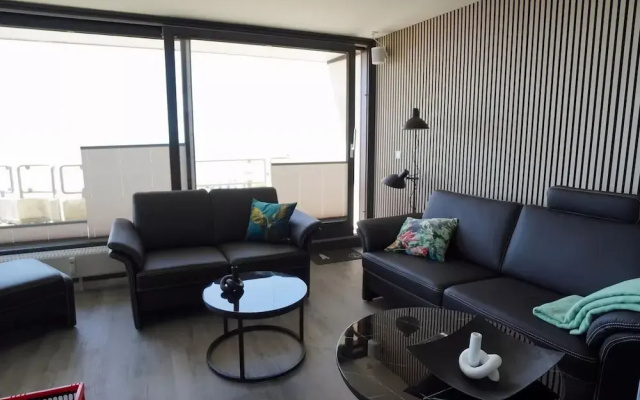 Penthouse by North Sea With Pool and Sauna