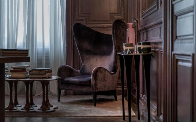 Yndo Hotel