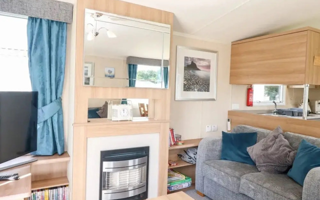 5 Berth 3 Bedroom Caravan Holiday Home in Fritton
