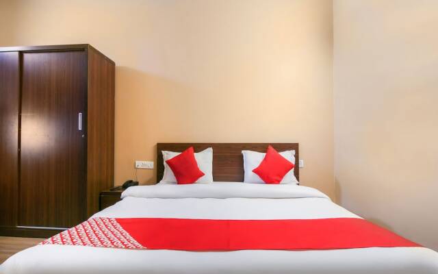 Oyo 43723 Hotel Crystal Riverside