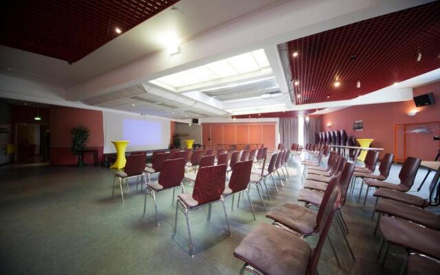 Auberge De Jeunesse Strasbourg - 2 Rives