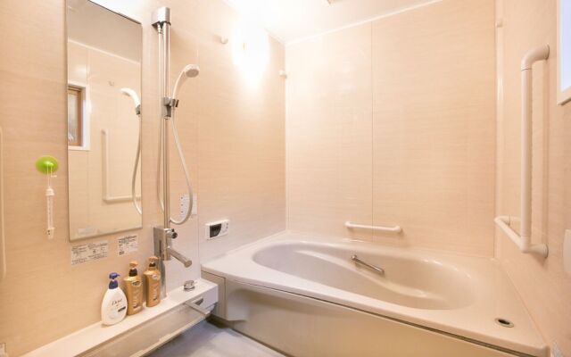 Nishinokyouharamachino Ie