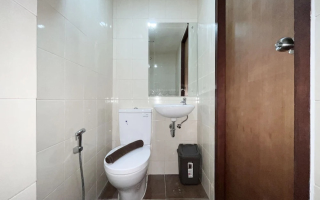 Restful And Simply Look Studio Vida View Makassar Apartment