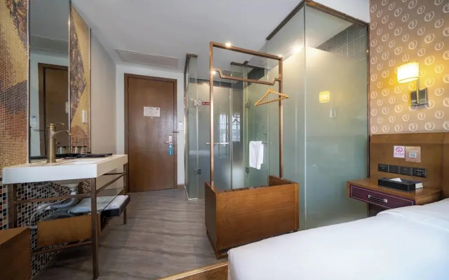 Xingyi Chain Hotel Jiangxia Metro Station