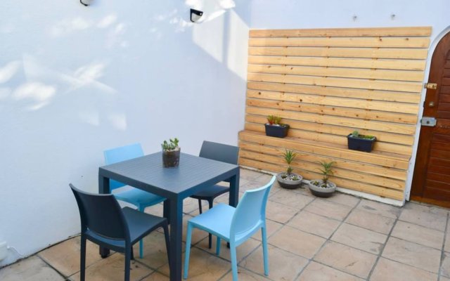 Modern 2 Bedroom Townhouse in Green Point