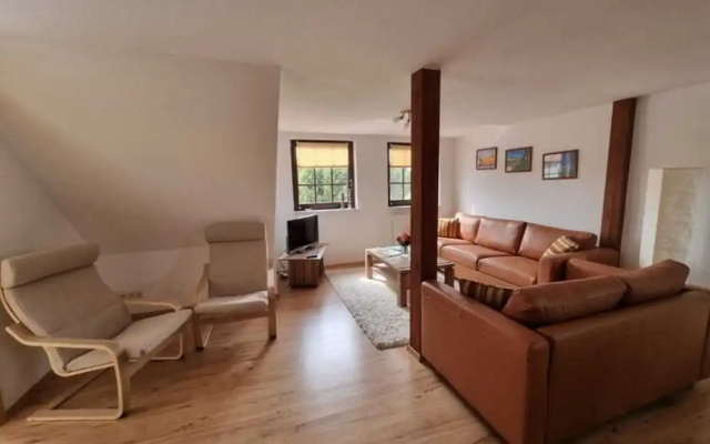 Schone Ferienwohnung mit Garten in Robertsdorf
