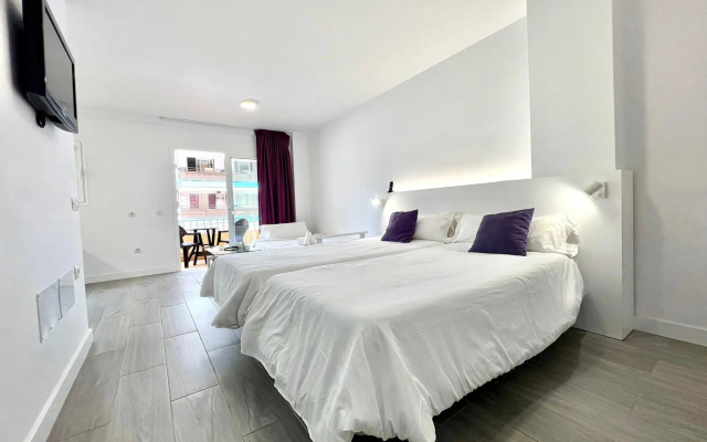 Reformed studio,Wifi,pool, at 250 m from beach