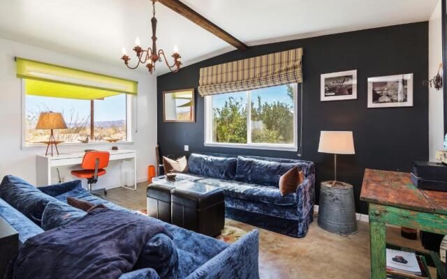 Popular Homestead! Location, Stargaze, Views!