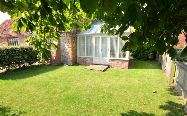 Traditional Holiday Home in Briston With Garden