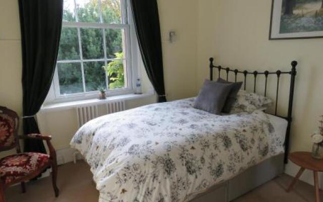 Hollybank Bed  Breakfast