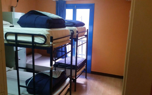 Cats Chill Out Hostel Madrid