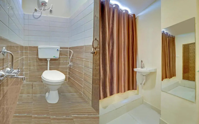 OYO 70302 Aayush Stay Inn