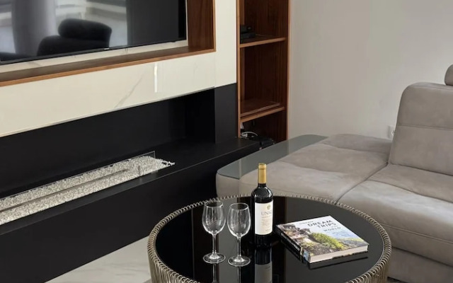 Paraty Villa by Cadenzalux