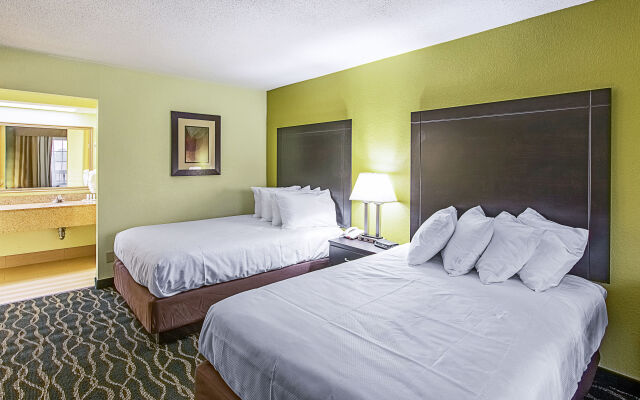Quality Inn & Suites Ft. Jackson Maingate