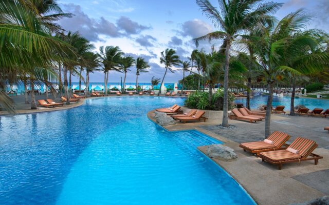 Oh! Cancun On The Beach by Oasis