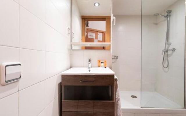 AB Eixample Derecho Apartments