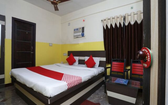 OYO 26152 Hotel Aarush
