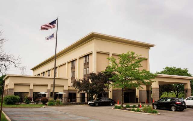 Hampton Inn by Hilton Milwaukee Northwest