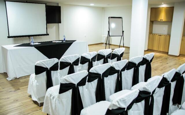 Perla Central Hotel
