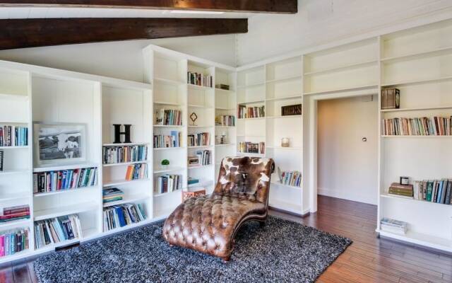 Chic Highlands Hideaway