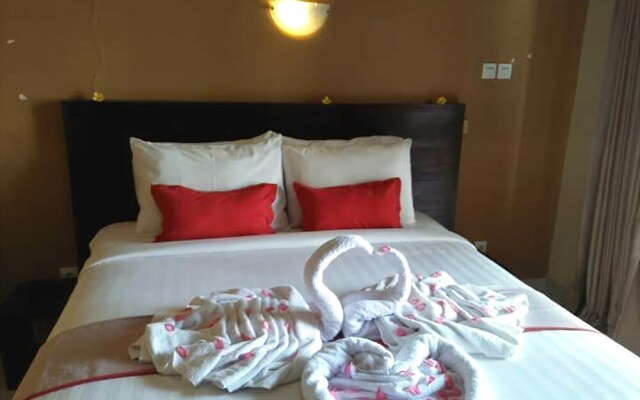Semilir Senggigi Inn