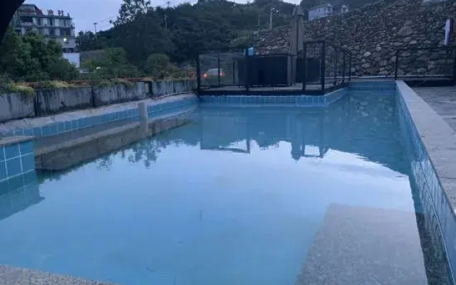 Just Life Inn (Zixing Dongjiang Lake Bailang Scenic Spot)