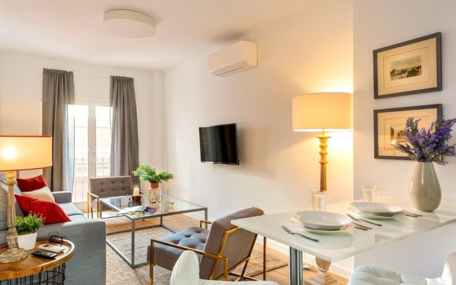 2 Bd Apartment in the Center of Seville. Baños III