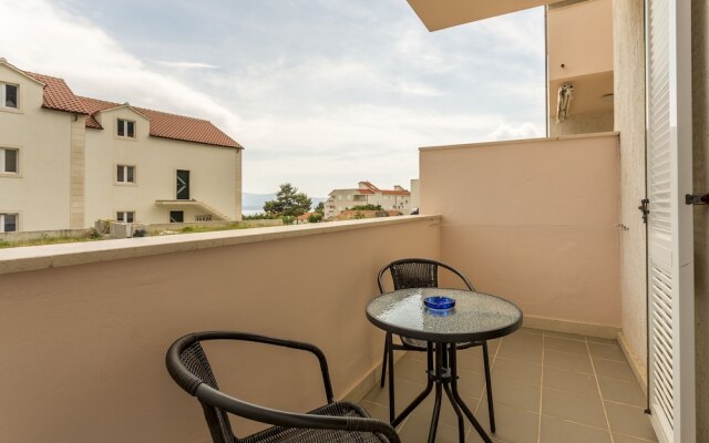 Bol Apartments Gospojica