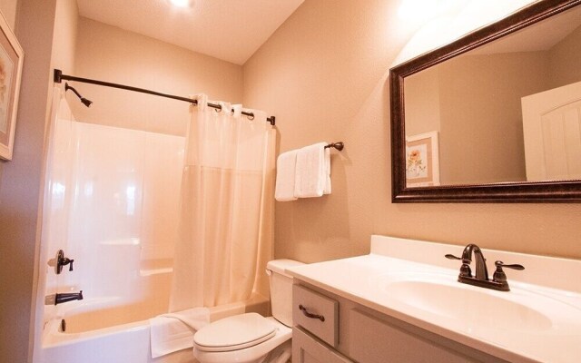 Whole In One 12 Bedroom Condo