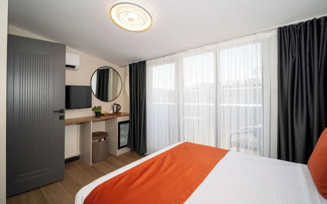 Отель Robin Hotel