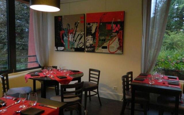 Hôtel Restaurant l'Echo du Lac & Spa