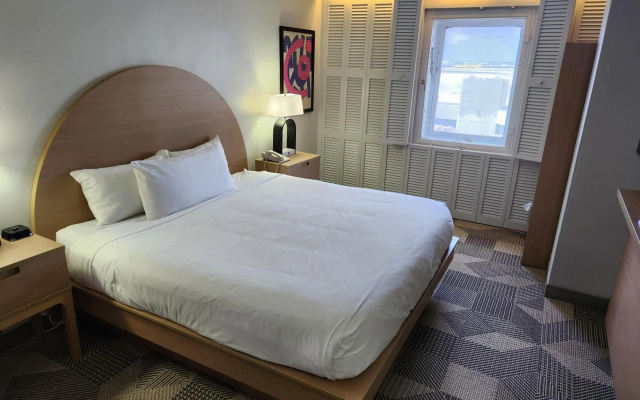 Miami International Airport Hotel - Image 6