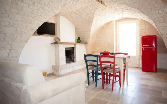 Poolside Holiday Home Near Cisternino