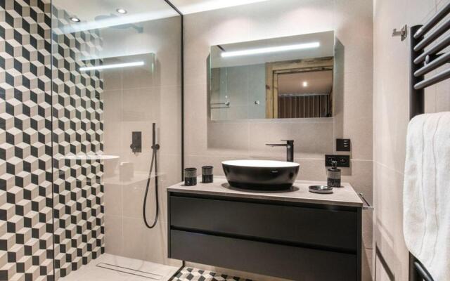 Chalet Montvalezan-La Rosière, 8 pièces, 12 personnes - FR-1-398-622