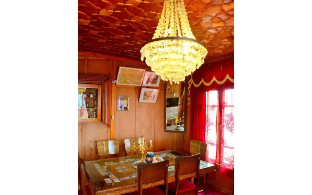 Houseboat New Golden Flower