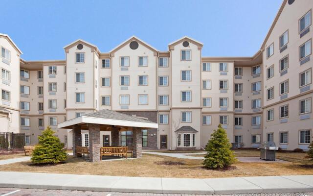 Staybridge Suites Milwaukee Airport South by IHG